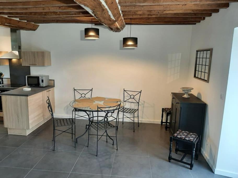 Les Gites Du Val Mandeville-en-Bessin Exterior photo