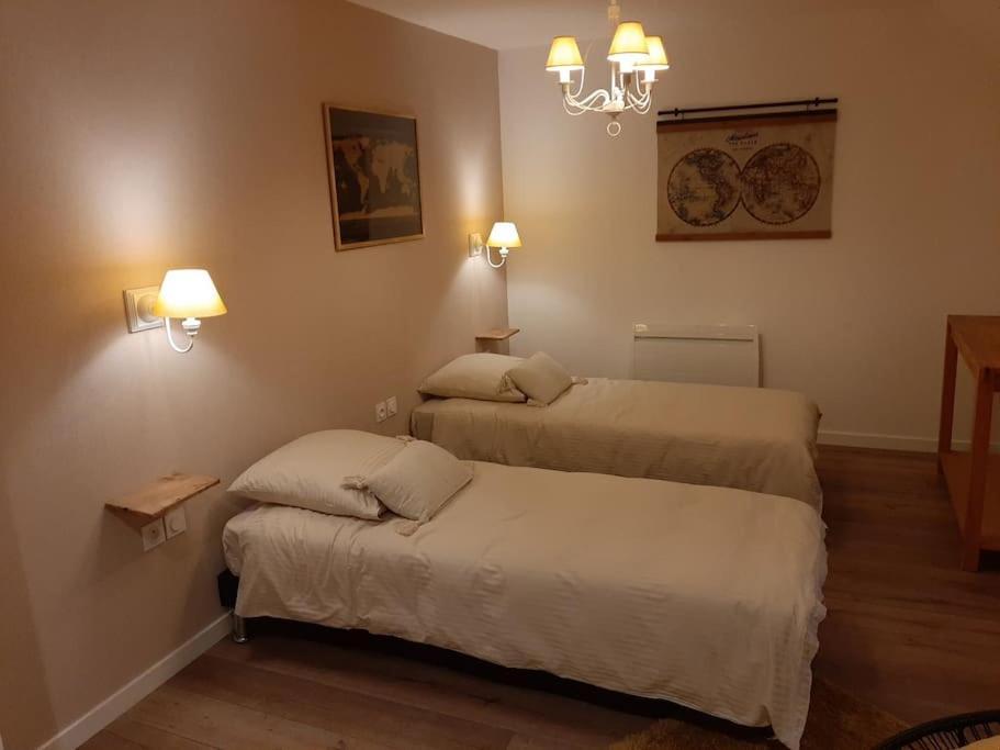 Les Gites Du Val Mandeville-en-Bessin Exterior photo