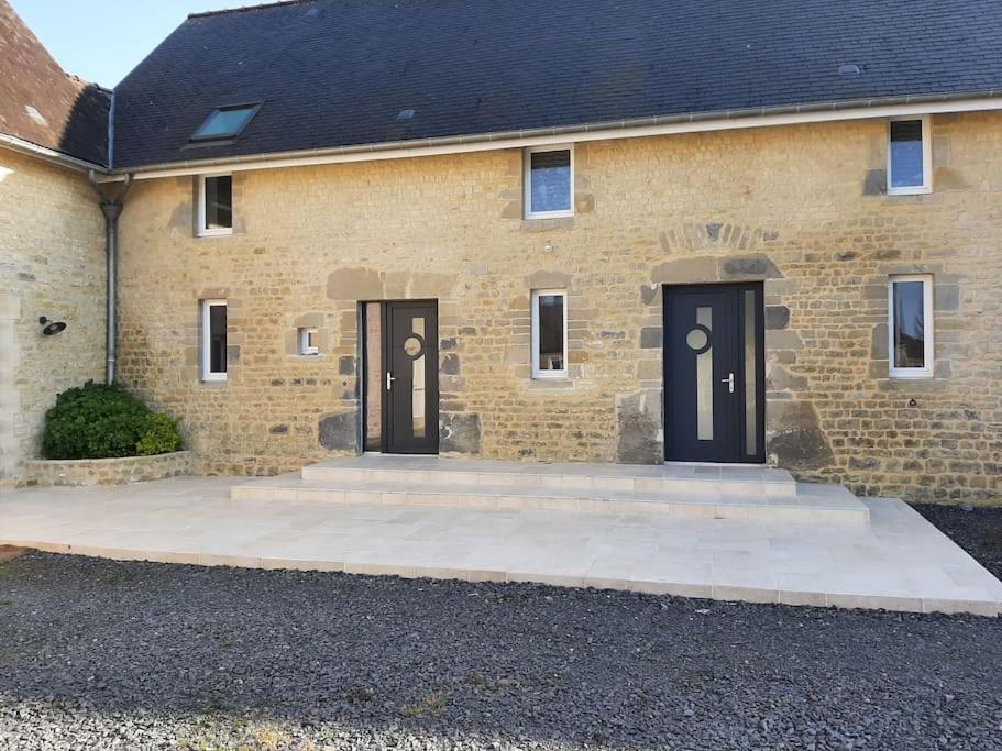 Les Gites Du Val Mandeville-en-Bessin Exterior photo