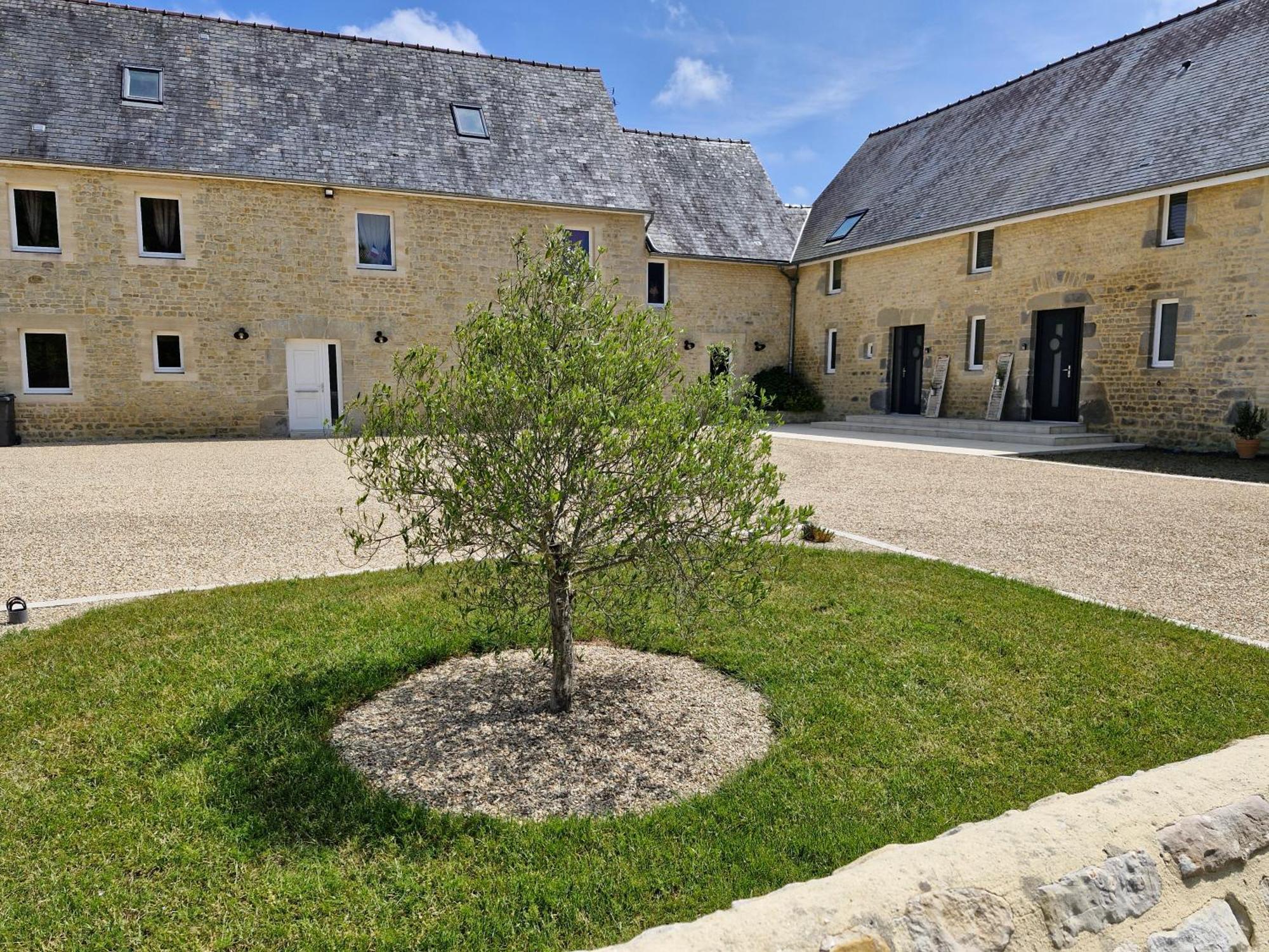 Les Gites Du Val Mandeville-en-Bessin Exterior photo